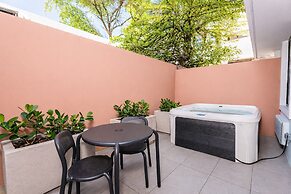 HiBird- Apartment and Suites Hotel
