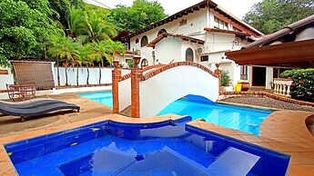 Hotel Casa Blanca