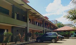 Hotel Coco Heights Condos