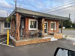 OLDE MILL INN OF CLARKSTON