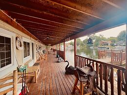 OLDE MILL INN OF CLARKSTON