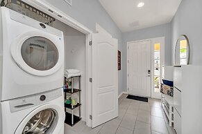 Magnificent 12bd House Perfect for Family Gatherings, Close to Disney 