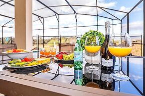 Magnificent 12bd House Perfect for Family Gatherings, Close to Disney 