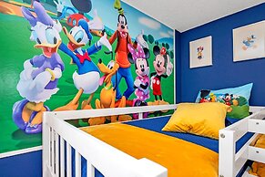Magnificent 12bd House Perfect for Family Gatherings, Close to Disney 