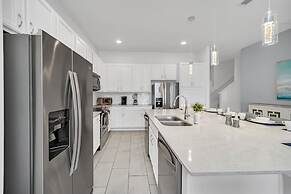 Magnificent 12bd House Perfect for Family Gatherings, Close to Disney 