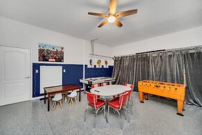 Magnificent 12bd House Perfect for Family Gatherings, Close to Disney 