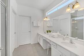 Magnificent 12bd House Perfect for Family Gatherings, Close to Disney 