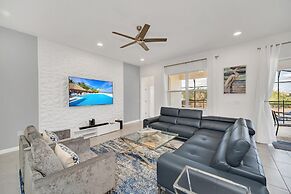 Magnificent 12bd House Perfect for Family Gatherings, Close to Disney 