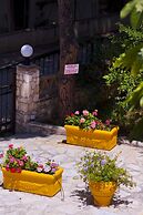 Pyrgaraki Studios and Apartments