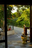 Pyrgaraki Studios and Apartments