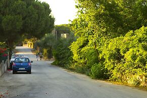 Pyrgaraki Studios and Apartments