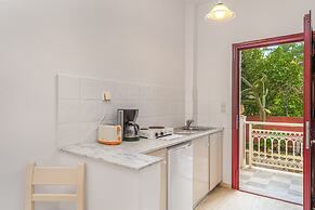 Pyrgaraki Studios and Apartments