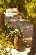 Pyrgaraki Studios and Apartments