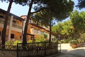 Pyrgaraki Studios and Apartments