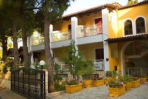 Pyrgaraki Studios and Apartments