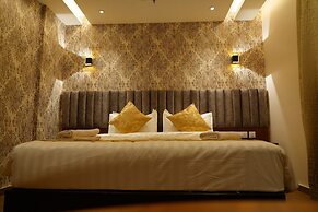 The Kings Park Grand