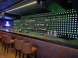 The Kings Park Grand