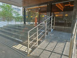 The Kings Park Grand