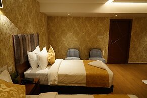 The Kings Park Grand