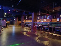 The Kings Park Grand