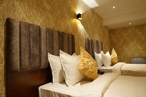 The Kings Park Grand