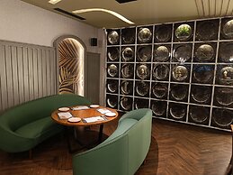 The Kings Park Grand