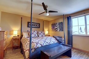 E8 Drake Landing 2br + Loft 2 Bedroom Condo by RedAwning