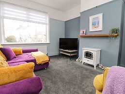 6A Elms Road