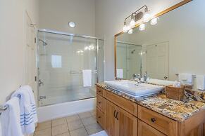 Makana Nui 3 Bedroom Home by RedAwning