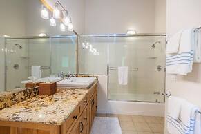 Makana Nui 3 Bedroom Home by RedAwning