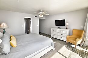 0212 Waters Edge Resort 3 Bedroom Condo by RedAwning