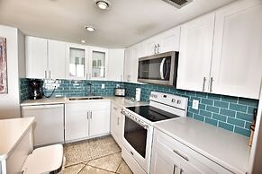 0212 Waters Edge Resort 3 Bedroom Condo by RedAwning