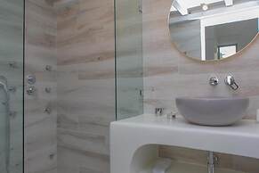 Naxos Riviera Suites