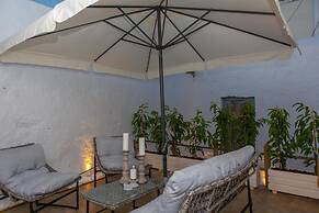 Naxos Riviera Suites