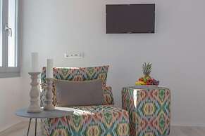 Naxos Riviera Suites