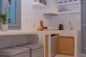 Naxos Riviera Suites