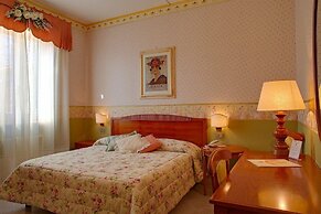 Hotel Miralago