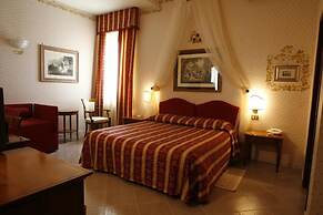 Hotel Miralago