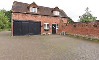 Stunning 100 Year old Converted Coach House