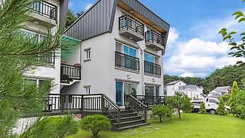 Gangneung Haewadal Pension