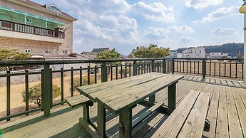 Gangneung Haewadal Pension