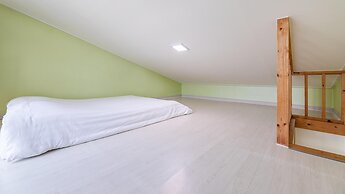 Gangneung Haewadal Pension