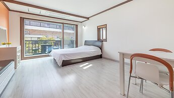 Gangneung Haewadal Pension