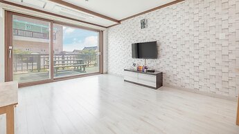 Gangneung Haewadal Pension