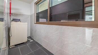 Gangneung Haewadal Pension