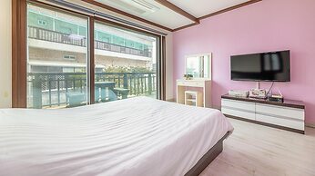 Gangneung Haewadal Pension