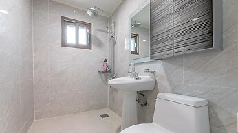 Gangneung Haewadal Pension