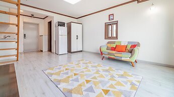 Gangneung Haewadal Pension