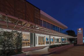 The Beachfront Hotel Phuket