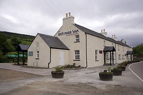 Loch Ness Bunk Inn